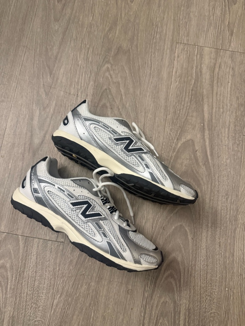 New Balance Unisex Silver and Black Athletic Sneakers